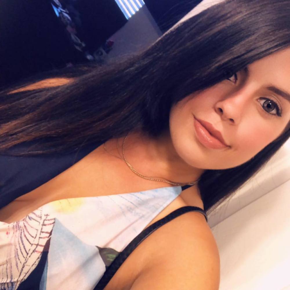 Meet your Posher, Estee